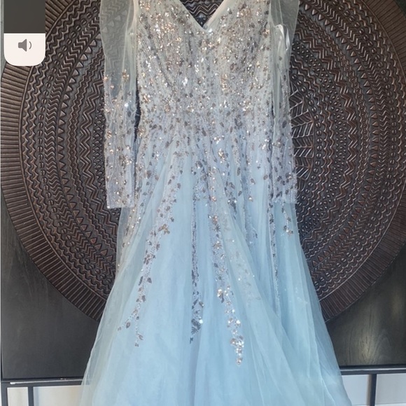 Mac Duggle lllusion llng sleeve Tulle Ballgown sequim blue 6 - Picture 5 of 7